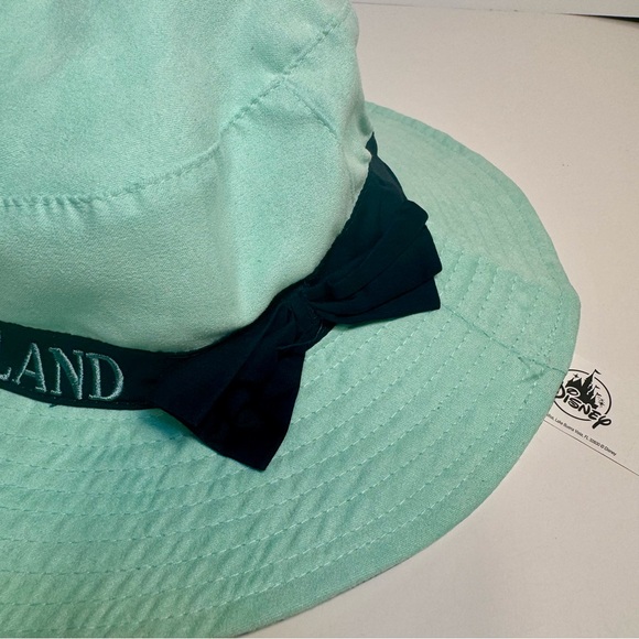 NWT. Disney Parks Epcot UK World Showcase Alice in Wonderland Bucket Hat. - Picture 3 of 15